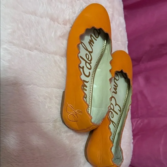 Sam Edelman Tangerine Scalloped Flats - Picture 2 of 7